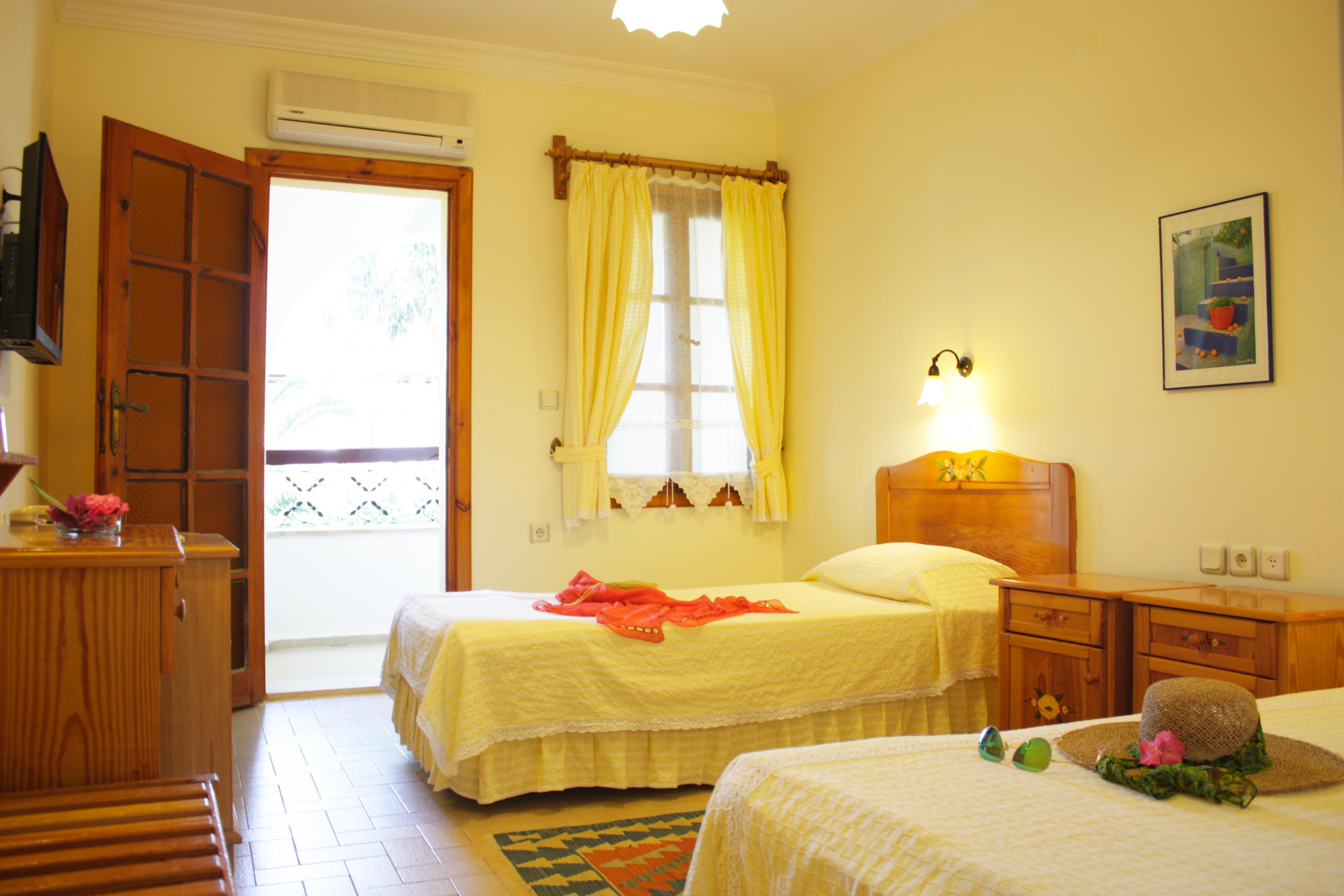 Toloman Hotel Bitez Beach ภายนอก รูปภาพ