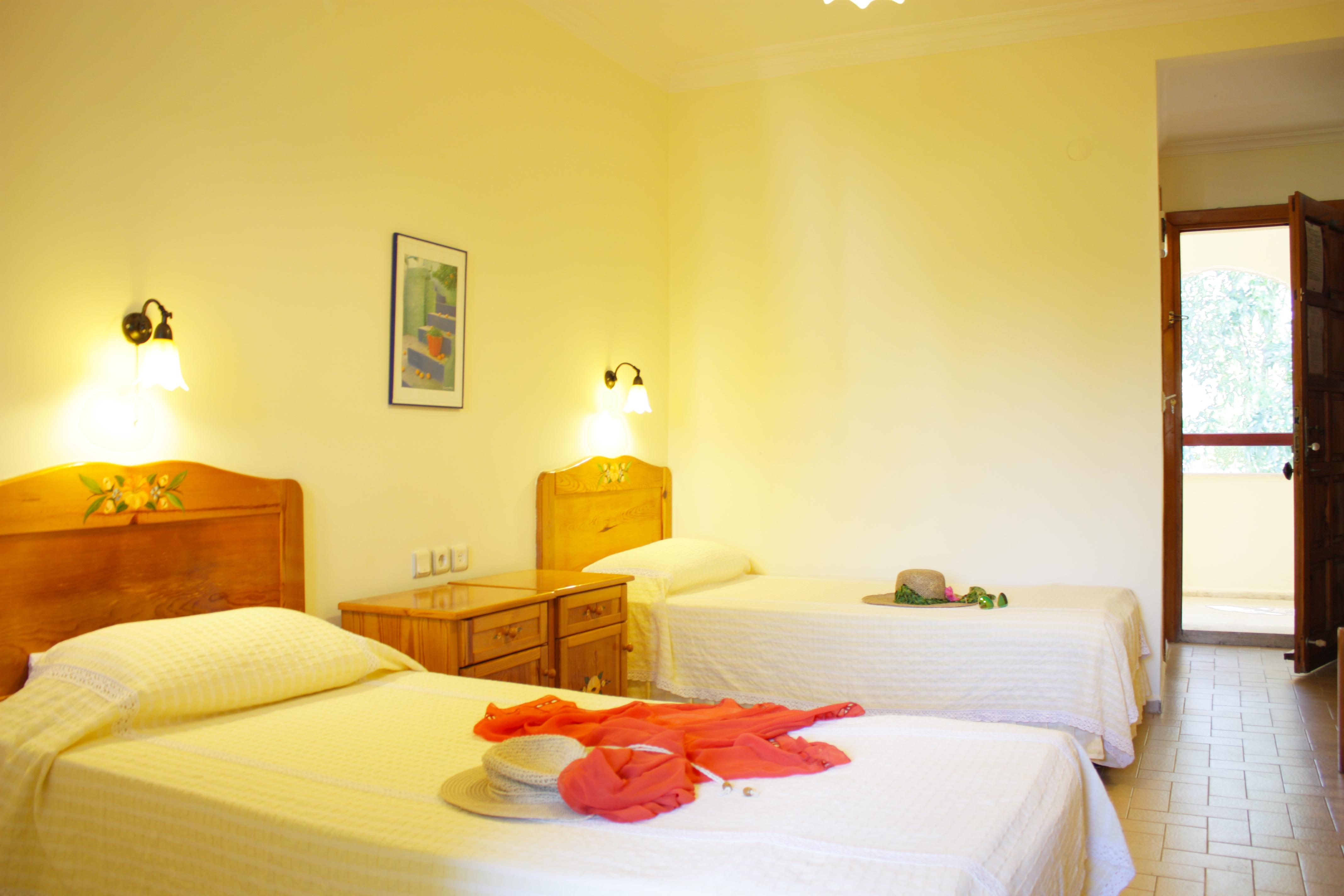 Toloman Hotel Bitez Beach ภายนอก รูปภาพ