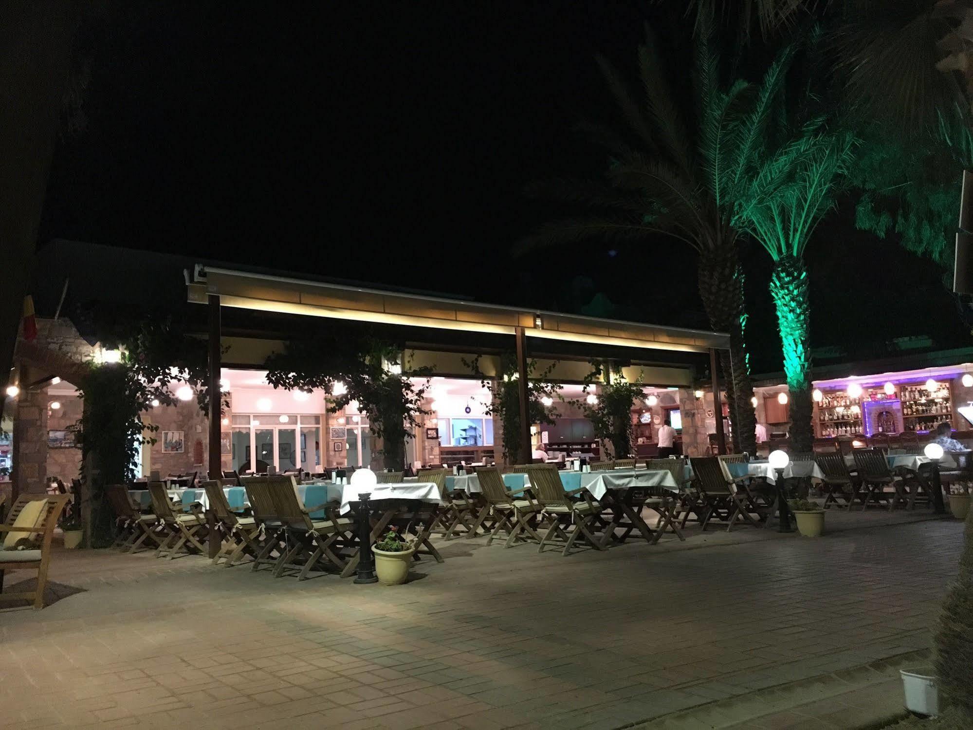 Toloman Hotel Bitez Beach ภายนอก รูปภาพ